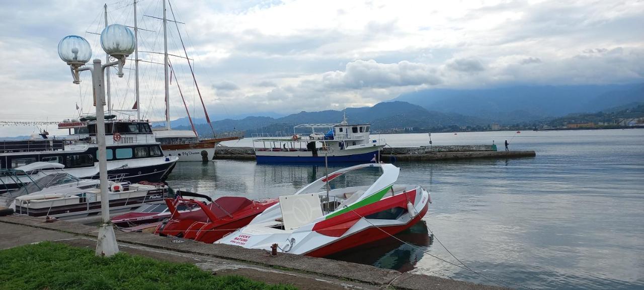 Old Batumi Mareアパートメント エクステリア 写真